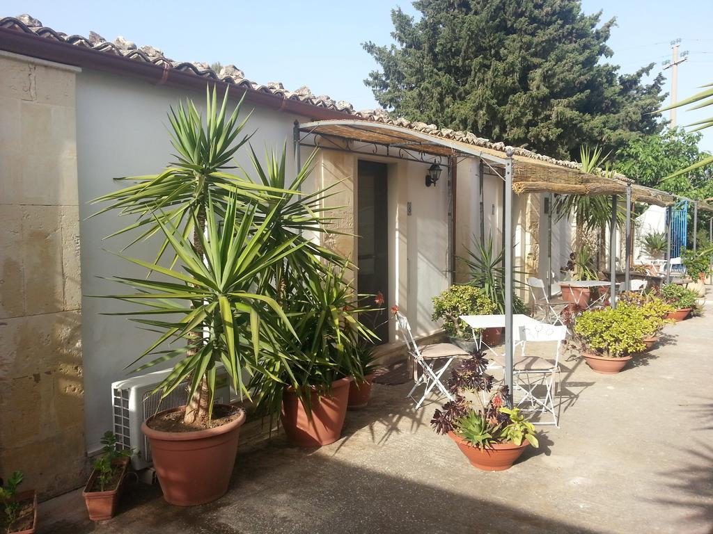 A Lumia Villa Noto Luaran gambar
