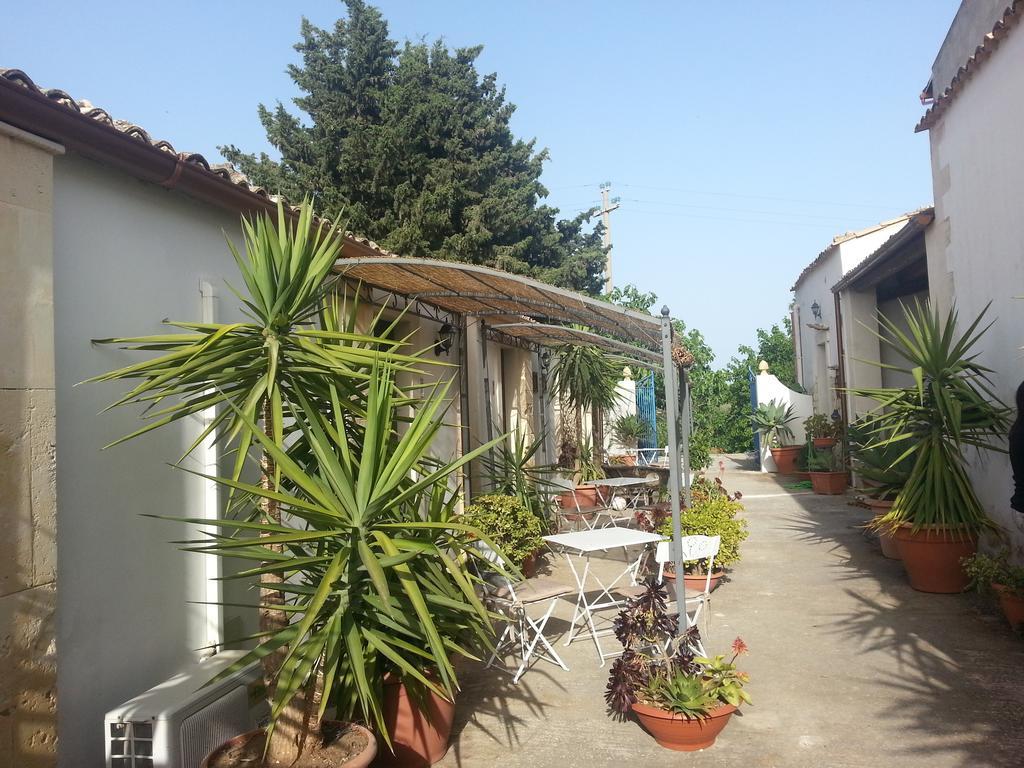 A Lumia Villa Noto Luaran gambar